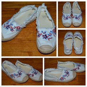 Youth girls GAP Kids espadrilles, size 13
